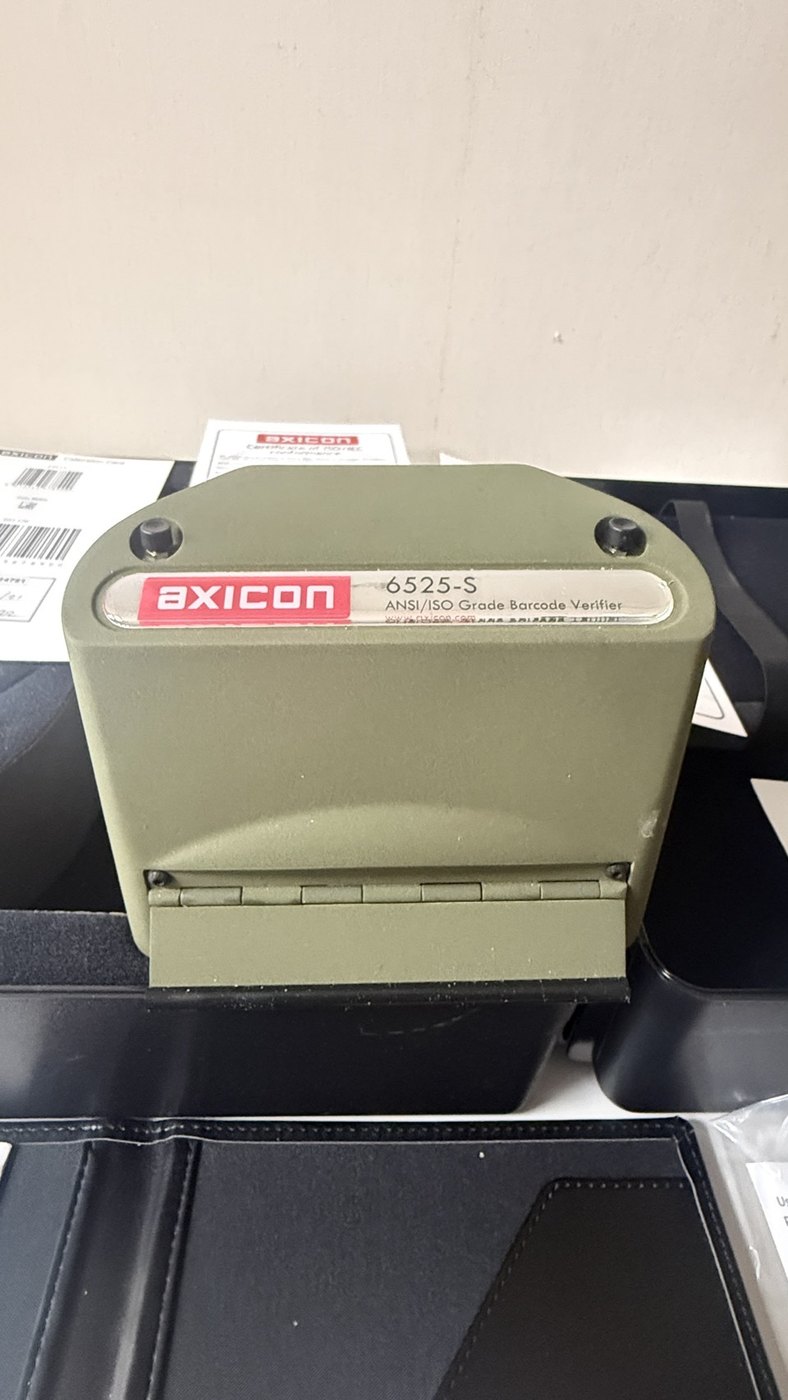 Axicon 6525-S ANSI ISO Grade Barcode Verifier 特寫